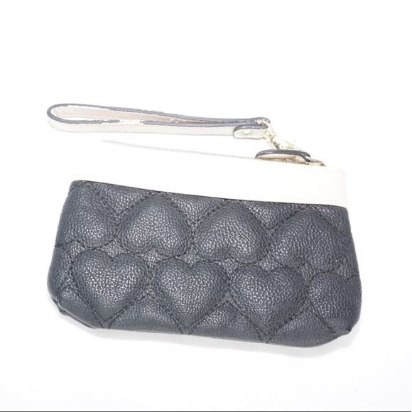Betsey Johnson Black & White Heart Wristlet - Picture 2 of 7
